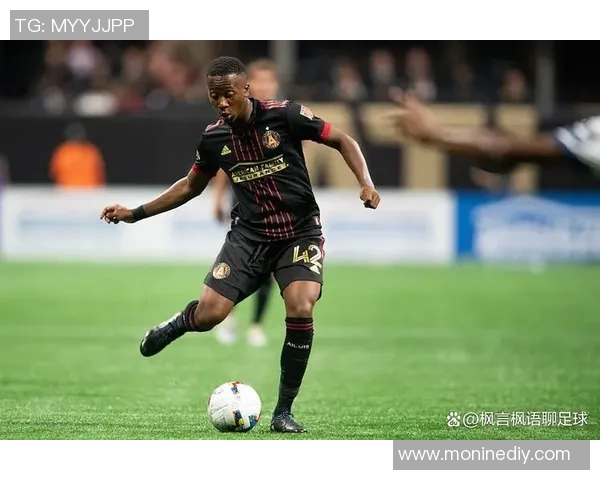 亚特兰大对阵芝加哥的精彩直播全程回顾与赛后分析