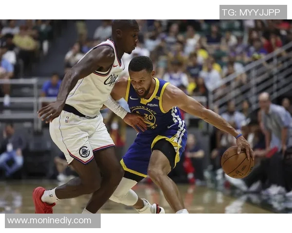 勇士与快船精彩对决新浪直播录像回顾与分析