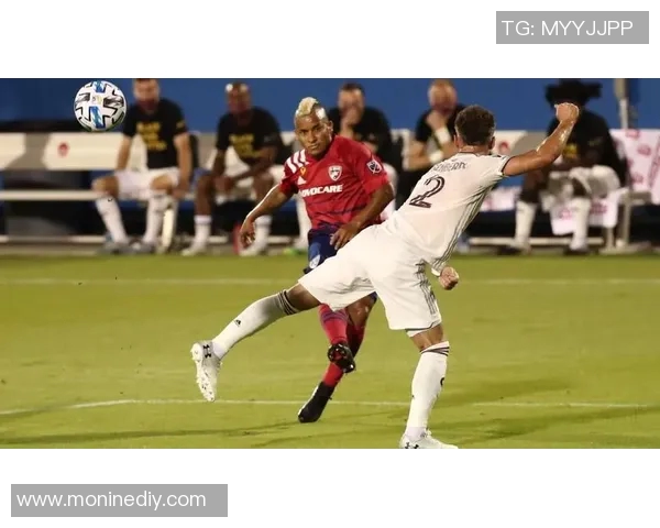 科罗拉多与达拉斯比赛因天气原因推迟球迷期待新赛程安排