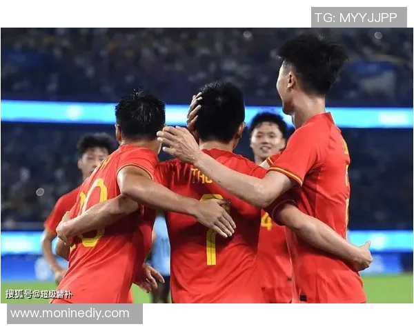 诺亚足球队迎战阿拉特阿美尼亚队争夺胜利的精彩对决 诺亚足球队迎战阿拉特阿美尼亚队争夺胜利的精彩对决