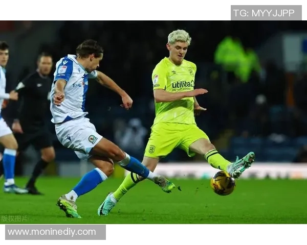 足总杯激战布莱克本对决曼联谁能晋级下一轮赛事精彩纷呈 足总杯激战布莱克本对决曼联谁能晋级下一轮赛事精彩纷呈