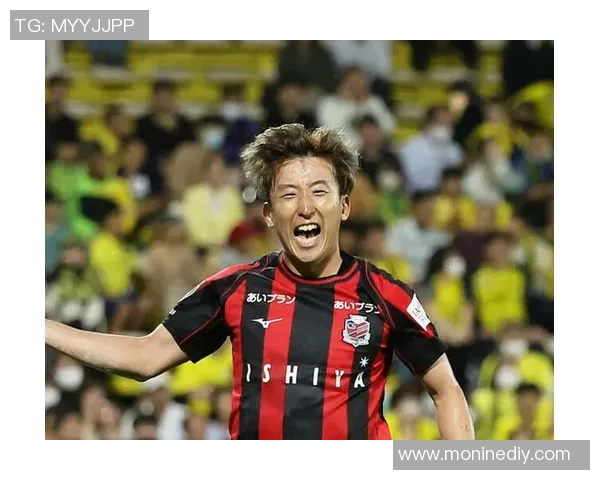 奈良雄心与福冈心锐的激烈对决展现足球激情与团队精神