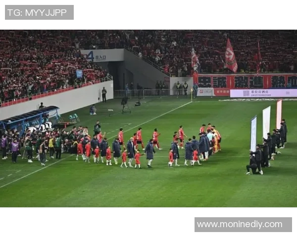 鲁能与柔佛激战正酣赛果揭晓引发球迷热议 鲁能与柔佛激战正酣赛果揭晓引发球迷热议