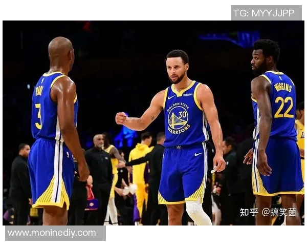 湖人勇士季前赛对决精彩回顾球星表现引发球迷热议