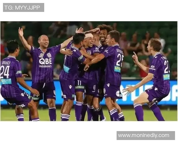 珀斯光荣与西悉尼激战正酣比分揭晓精彩瞬间回顾 珀斯光荣与西悉尼激战正酣比分揭晓精彩瞬间回顾